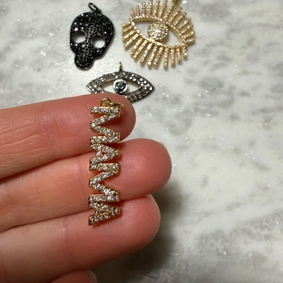 Lot of fun pendants for jewelry making skulls evil eye mama - Picture 5 of 7